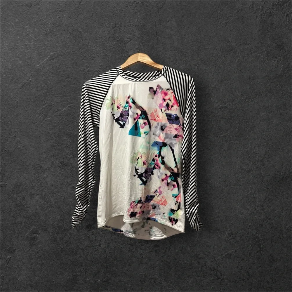 Calia by Carrie Underwood Long Sleeve Rash Guard in Floral Geo L NWOT - Picture 4 of 7